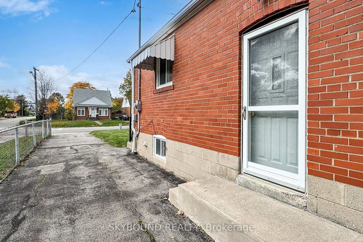 Photo 31 at 139 Tower Drive, Maryvale, Toronto