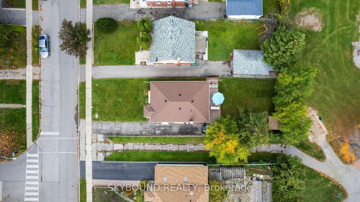 Photo 38 at 139 Tower Drive, Maryvale, Toronto