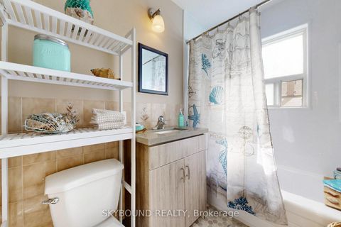 Photo 18 at 139 Tower Drive, Maryvale, Toronto