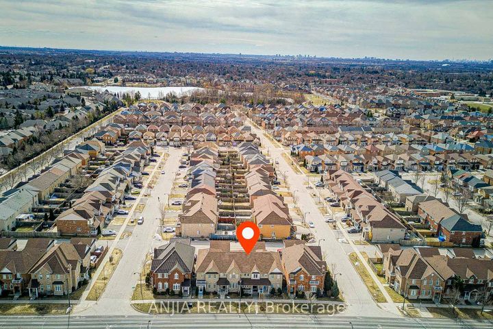 Photo 3 at 2033 Bur Oak Avenue, Greensborough, Markham