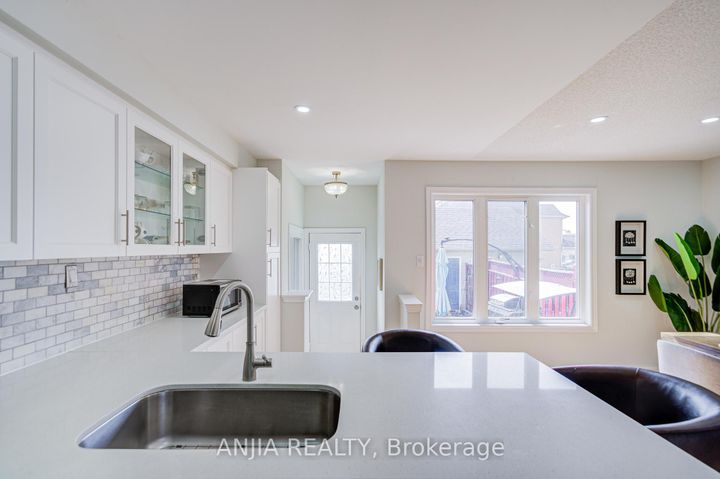 Photo 17 at 2033 Bur Oak Avenue, Greensborough, Markham