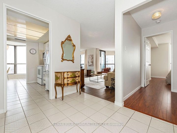 Photo 4 at 801 - 1155 Bough Beeches Boulevard, Rathwood, Mississauga