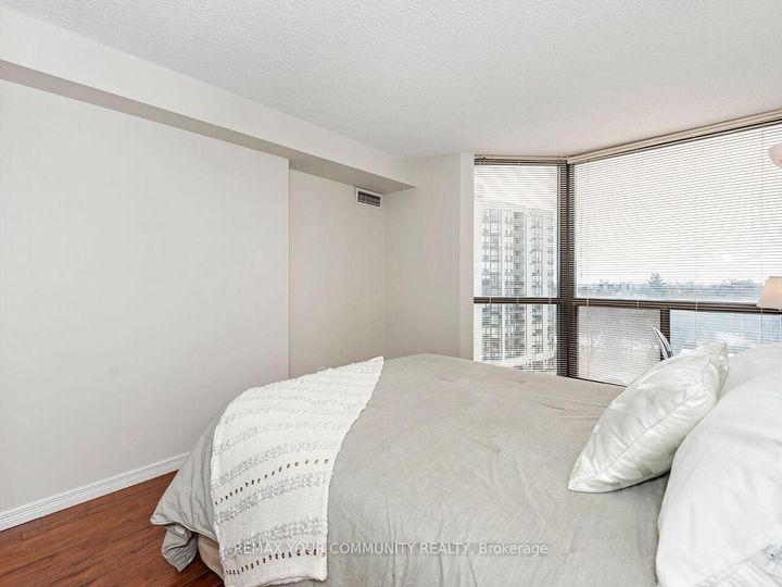 Photo 28 at 801 - 1155 Bough Beeches Boulevard, Rathwood, Mississauga