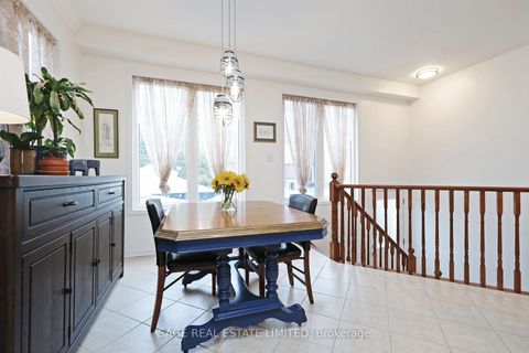 Photo 10 at 23 Ferguson Street, Birchmount, Toronto