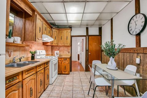 Photo 13 at 163 Beaconsfield Avenue, Little Portugal, Toronto