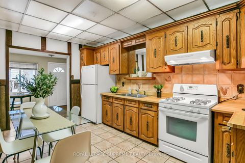 Photo 14 at 163 Beaconsfield Avenue, Little Portugal, Toronto