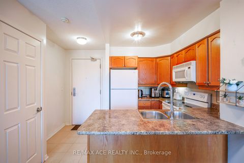 Photo 7 at 605 - 18 Valley Woods Road, Donalda, Toronto