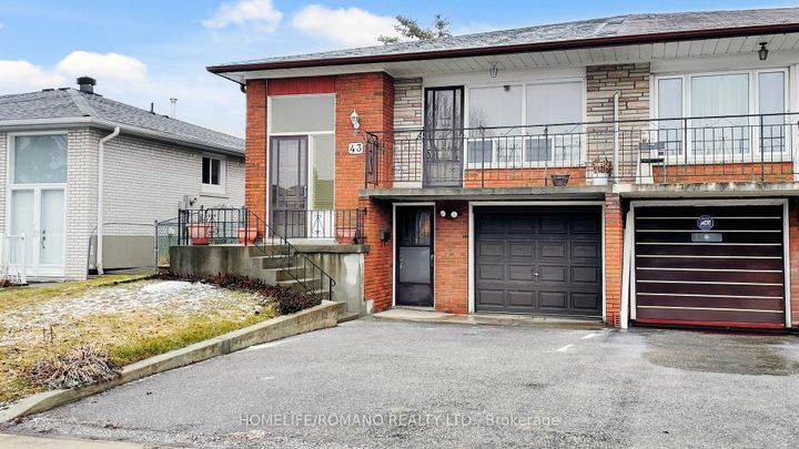 Photo 1 at 43 Warfield Drive, Pleasant View, Toronto