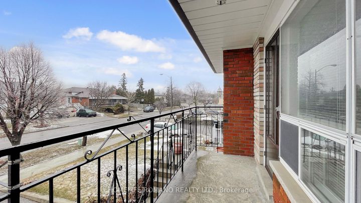 Photo 3 at 43 Warfield Drive, Pleasant View, Toronto