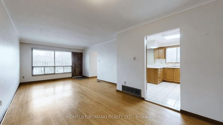 Photo 4 at 43 Warfield Drive, Pleasant View, Toronto