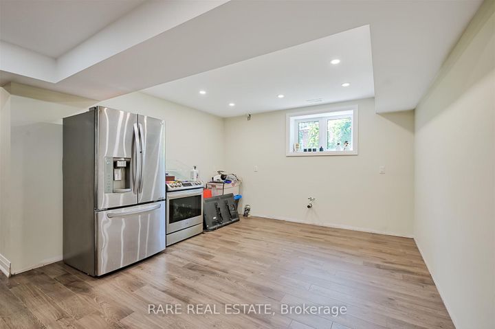 Photo 29 at 32 Bradfield Avenue W, City Centre West, Toronto