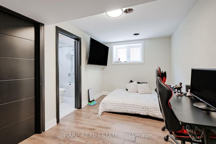 Photo 30 at 32 Bradfield Avenue W, City Centre West, Toronto