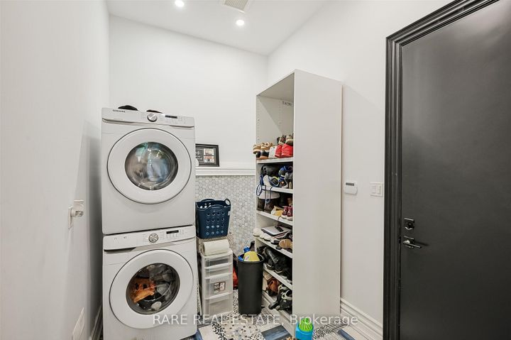 Photo 35 at 32 Bradfield Avenue W, City Centre West, Toronto