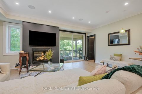 Photo 11 at 32 Bradfield Avenue W, City Centre West, Toronto