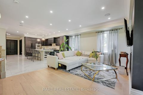 Photo 13 at 32 Bradfield Avenue W, City Centre West, Toronto