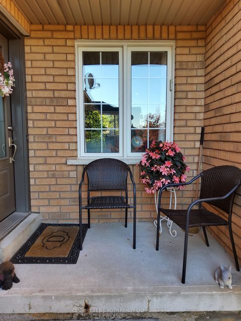 Photo 4 at 3 Coleman Drive, Edgehill Drive, Barrie