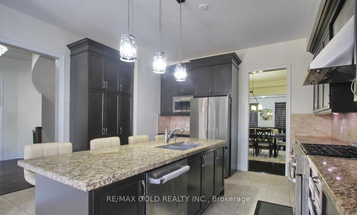 Photo 21 at 14 Ladbrook Crescent, Credit Valley, Brampton