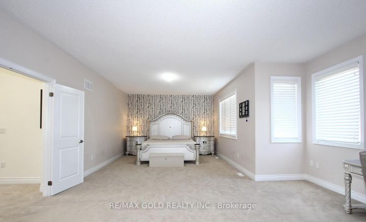 Photo 27 at 14 Ladbrook Crescent, Credit Valley, Brampton