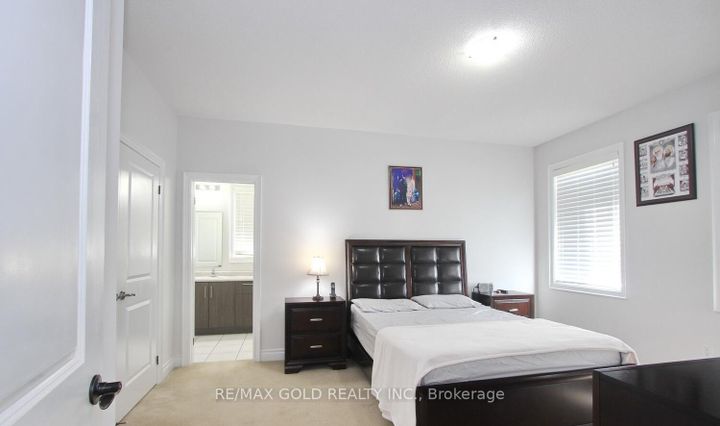 Photo 36 at 14 Ladbrook Crescent, Credit Valley, Brampton