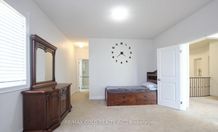 Photo 38 at 14 Ladbrook Crescent, Credit Valley, Brampton