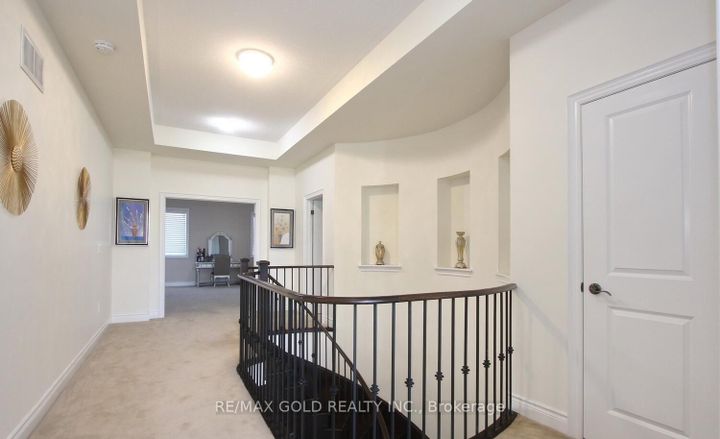 Photo 40 at 14 Ladbrook Crescent, Credit Valley, Brampton