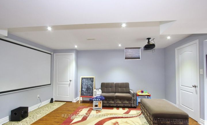 Photo 43 at 14 Ladbrook Crescent, Credit Valley, Brampton