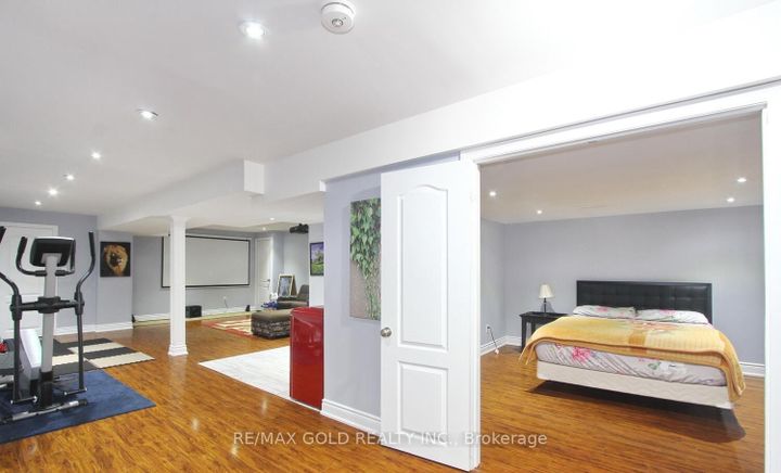 Photo 44 at 14 Ladbrook Crescent, Credit Valley, Brampton