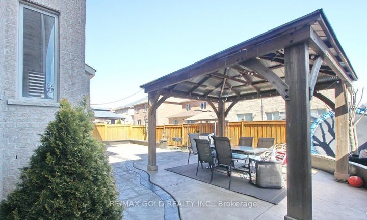 Photo 47 at 14 Ladbrook Crescent, Credit Valley, Brampton