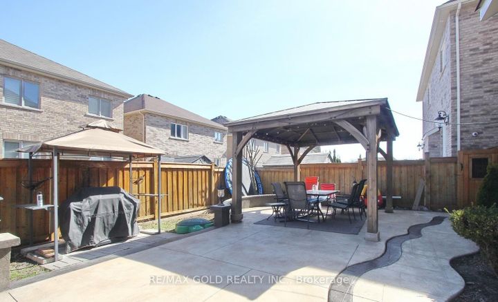 Photo 48 at 14 Ladbrook Crescent, Credit Valley, Brampton