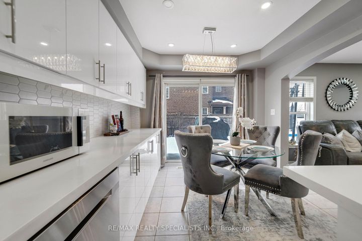 Photo 10 at 22 Apple Valley Way, Bram East, Brampton