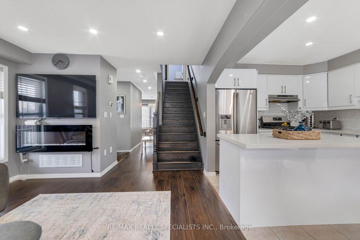 Photo 14 at 22 Apple Valley Way, Bram East, Brampton