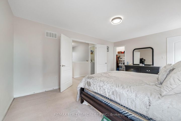 Photo 17 at 22 Apple Valley Way, Bram East, Brampton