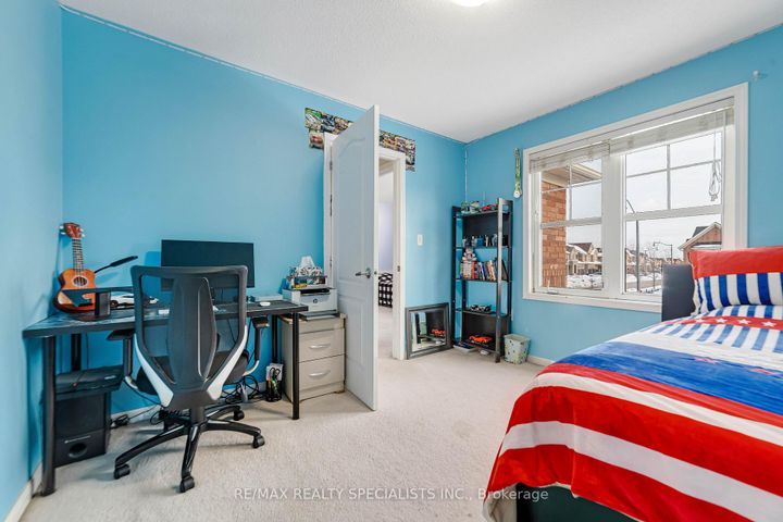 Photo 18 at 22 Apple Valley Way, Bram East, Brampton