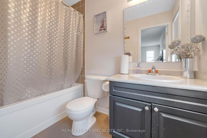 Photo 24 at 22 Apple Valley Way, Bram East, Brampton