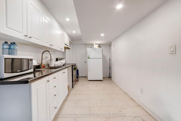 Photo 27 at 22 Apple Valley Way, Bram East, Brampton