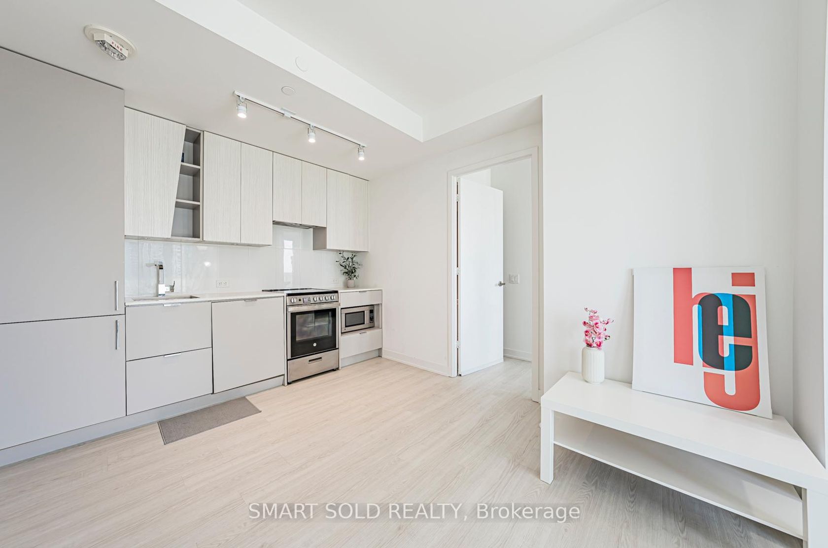 1101 - 3883 Quartz Road, City Centre, Mississauga by Loree Meneguzzi Real Estate 1101 - 3883 Quartz Road, City Centre, Mississauga