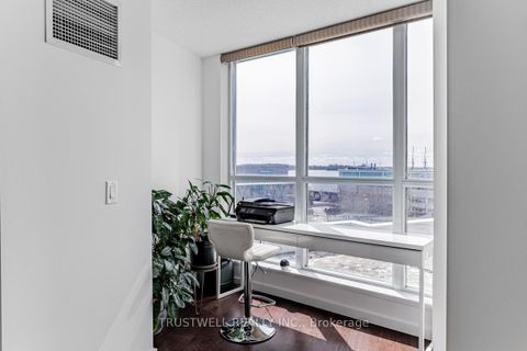 Photo 3 at 511 - 208 Queens Quay W, Waterfront Communities C1, Toronto