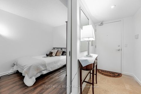 Photo 11 at 511 - 208 Queens Quay W, Waterfront Communities C1, Toronto