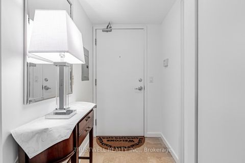 Photo 12 at 511 - 208 Queens Quay W, Waterfront Communities C1, Toronto
