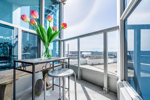 Photo 16 at 511 - 208 Queens Quay W, Waterfront Communities C1, Toronto