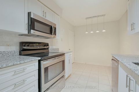 Photo 10 at 511 - 35 Merton Street, Mount Pleasant West, Toronto