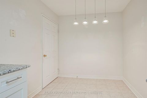 Photo 13 at 511 - 35 Merton Street, Mount Pleasant West, Toronto