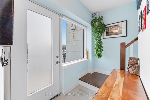 Photo 4 at 110 - 12 Woodstream Boulevard, Vaughan Grove, Vaughan