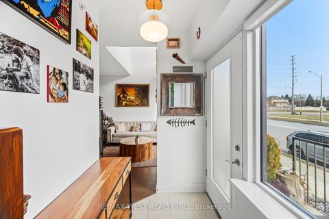 Photo 5 at 110 - 12 Woodstream Boulevard, Vaughan Grove, Vaughan