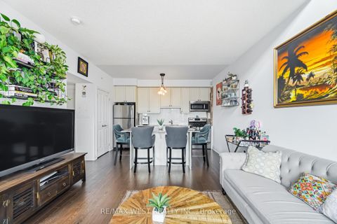 Photo 8 at 110 - 12 Woodstream Boulevard, Vaughan Grove, Vaughan