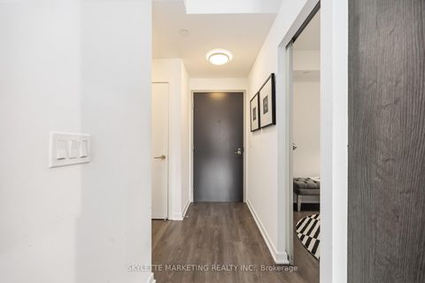 Photo 7 at 414 - 38 Forest Manor Road, Henry Farm, Toronto