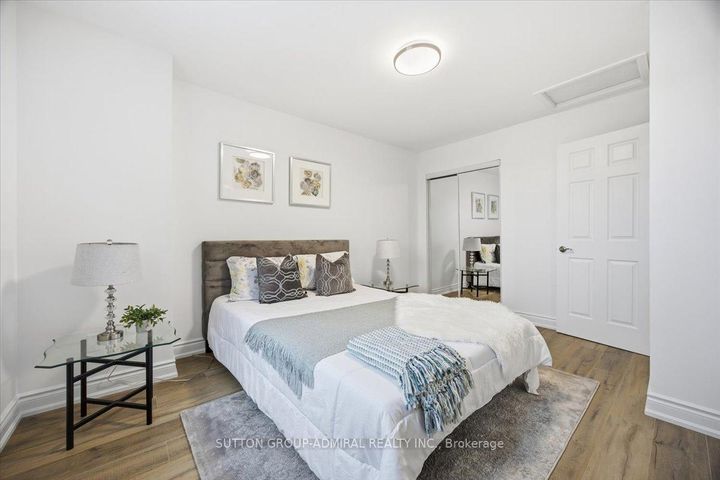 Photo 21 at 137 Chelwood Drive, Brownridge, Vaughan