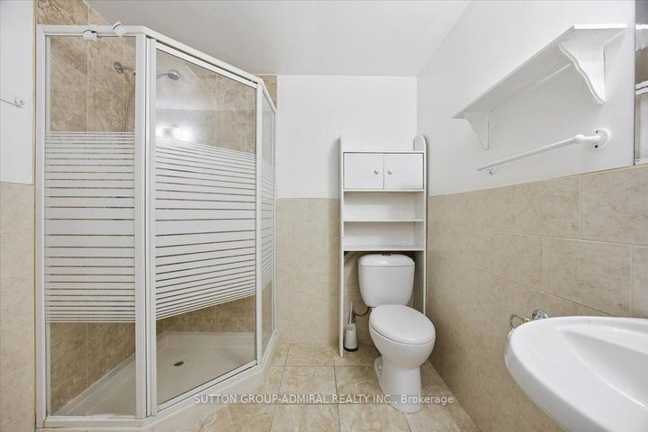 Photo 29 at 137 Chelwood Drive, Brownridge, Vaughan