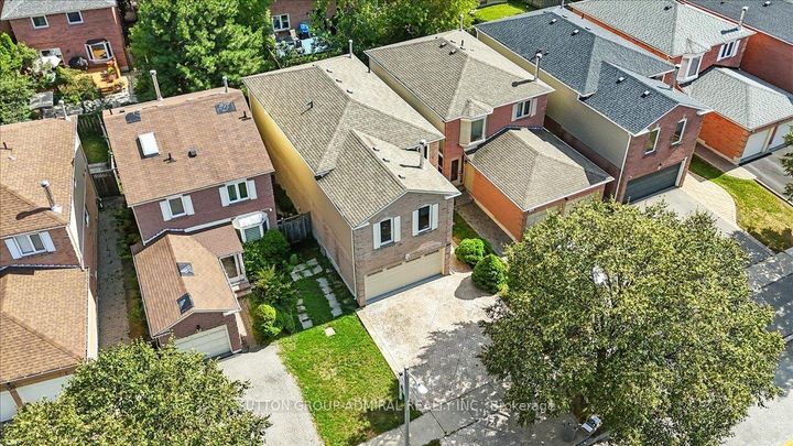 Photo 37 at 137 Chelwood Drive, Brownridge, Vaughan