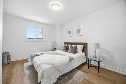 Photo 20 at 137 Chelwood Drive, Brownridge, Vaughan